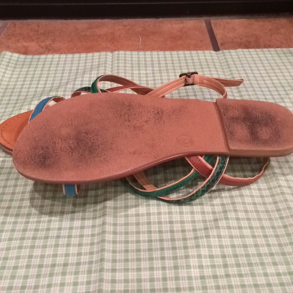 Sandals - Picture 3 of 4
